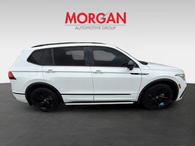 2023 Volkswagen Tiguan — photo 8 view