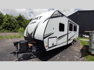 2022 CrossRoads RV Sunset Trail Super Lite - Photo 2