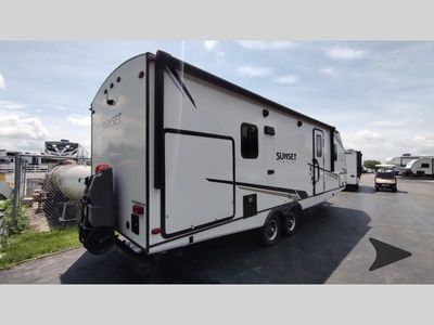 2022 CrossRoads RV Sunset Trail Super Lite - Photo 4