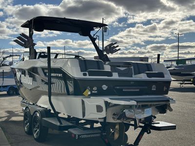 2025 Malibu Boats 25 LSV - Photo 5