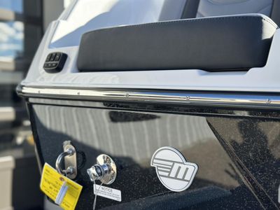 2025 Malibu Boats 25 LSV - Photo 15