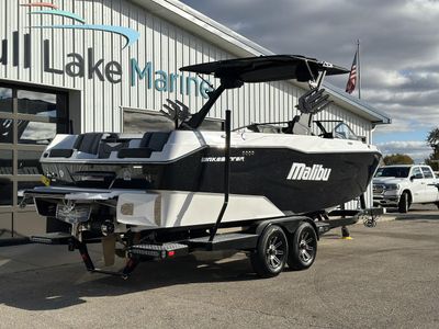 2025 Malibu Boats 25 LSV - Photo 4