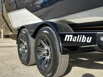 2025 Malibu Boats 25 LSV - Photo 11