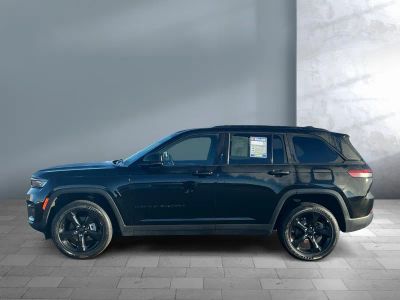 2023 Jeep Grand Cherokee - Photo 3