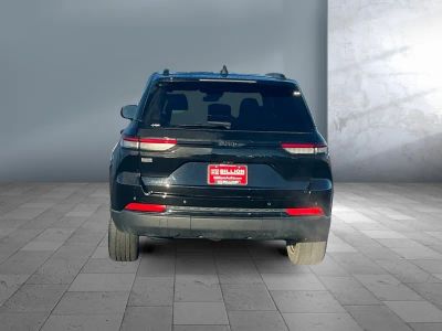 2023 Jeep Grand Cherokee - Photo 5