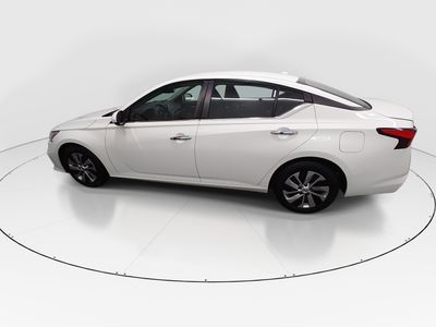 2020 Nissan Altima - Photo 4