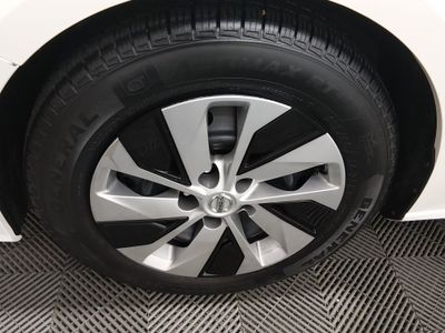 2020 Nissan Altima - Photo 10