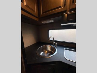2020 Tiffin Motorhomes Tiffin Wayfarer — photo 34 view
