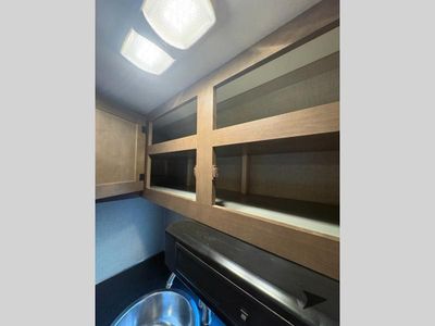 2020 Tiffin Motorhomes Tiffin Wayfarer — photo 33 view