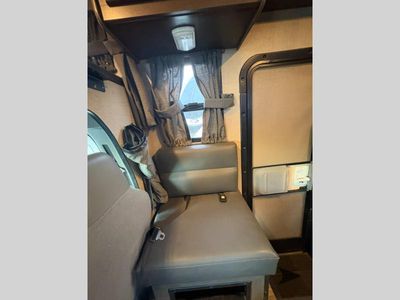 2020 Tiffin Motorhomes Tiffin Wayfarer — photo 17 view