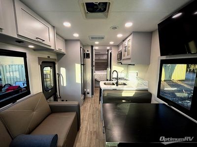 2025 Coachmen Pursuit - Photo 4