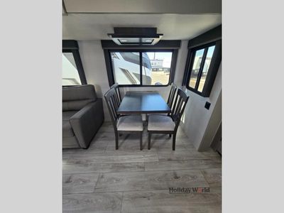 2025 Keystone Outback — photo 13 view