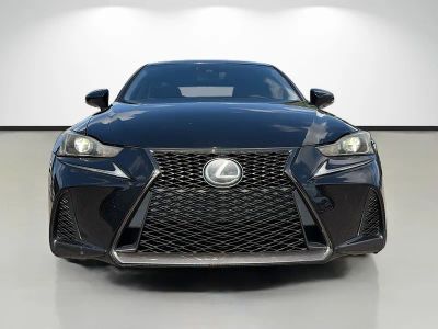 2018 Lexus IS — photo 8 view