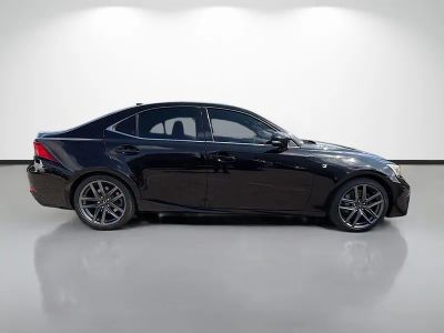 2018 Lexus IS — side profile view