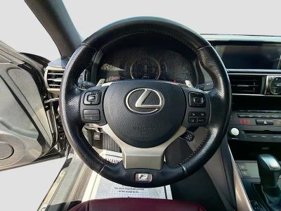 2018 Lexus IS — photo 37 view