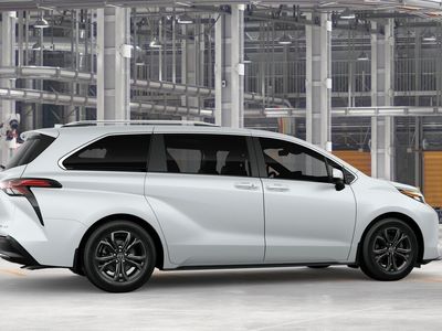 2026 Toyota Sienna — photo 11 view
