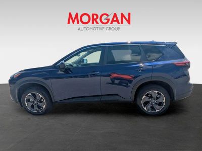 2024 Nissan Rogue — photo 8 view