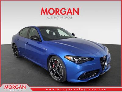 2025 Alfa Romeo Giulia Base in Blue — front three-quarter view