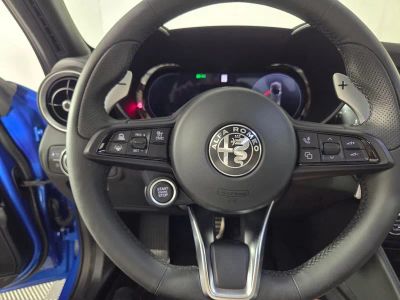 2025 Alfa Romeo Giulia — photo 14 view