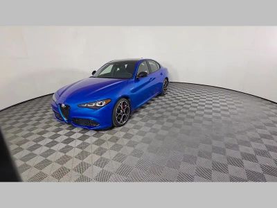 2025 Alfa Romeo Giulia — photo 42 view