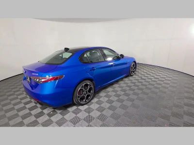 2025 Alfa Romeo Giulia — photo 30 view