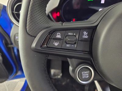 2025 Alfa Romeo Giulia — photo 16 view