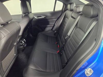 2025 Alfa Romeo Giulia — photo 18 view