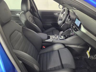 2025 Alfa Romeo Giulia — photo 24 view