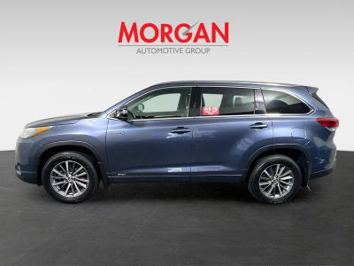 2018 Toyota Highlander Hybrid — engine compartment view