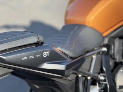 2026 Suzuki GSX-8T - Photo 10