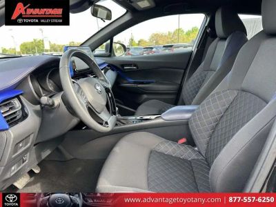 2022 Toyota C-HR - Photo 17