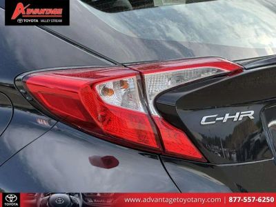 2022 Toyota C-HR - Photo 13