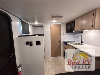 2026 Dutchmen RV Kodiak - Photo 11