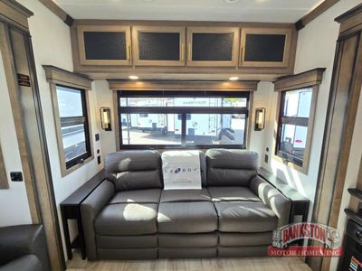 2026 Montana 3231CK - Photo 19