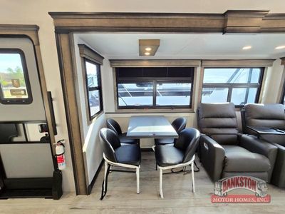 2026 Montana 3231CK - Photo 17