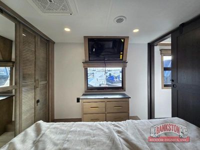 2026 Montana 3231CK - Photo 28