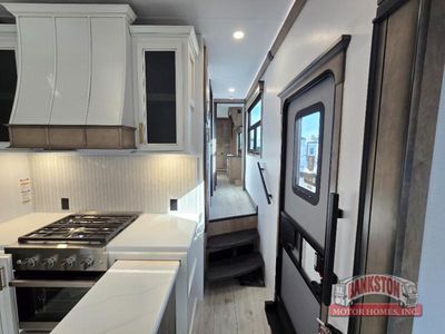 2026 Montana 3231CK - Photo 22