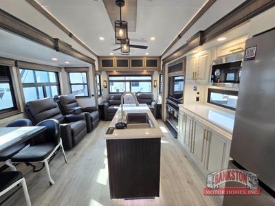 2026 Montana 3231CK - Photo 16