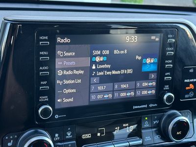 2020 Toyota Highlander - Photo 21