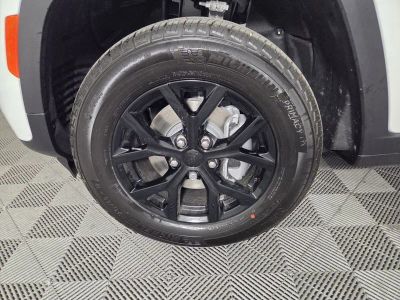 2026 Jeep Grand Cherokee — photo 10 view