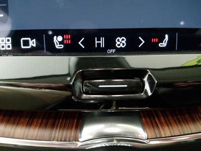 2023 Volvo XC60 - Photo 18