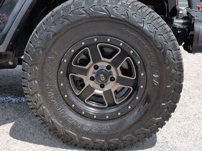 2020 Jeep Gladiator — photo 11 view
