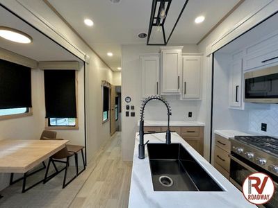 2026 Sandpiper 3990FL - Photo 13
