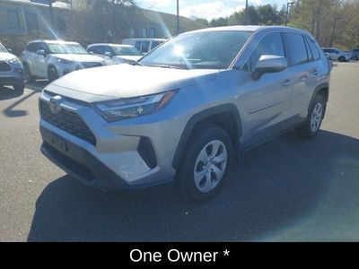 2025 Toyota RAV4 LE - Photo 8