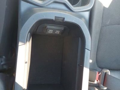 2025 Toyota RAV4 LE - Photo 25