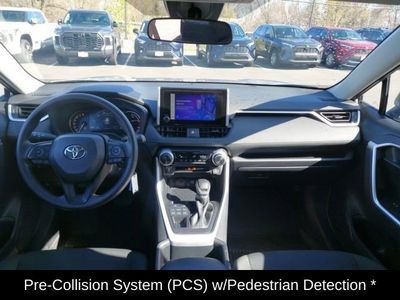 2025 Toyota RAV4 LE - Photo 17