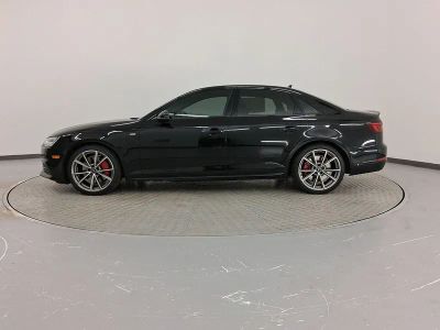 2018 Audi A4 Sedan - Photo 2