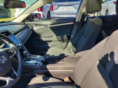 2019 Honda Civic — photo 12 view