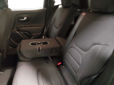2022 Jeep Renegade — photo 25 view