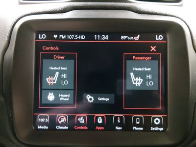 2022 Jeep Renegade — photo 19 view